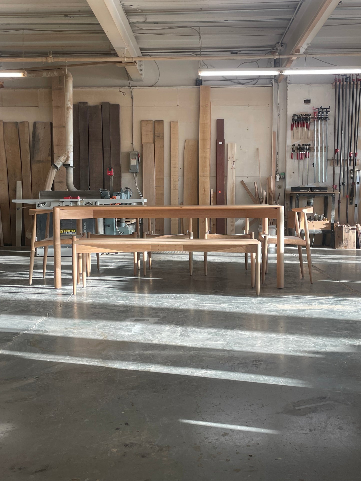 Lorne table