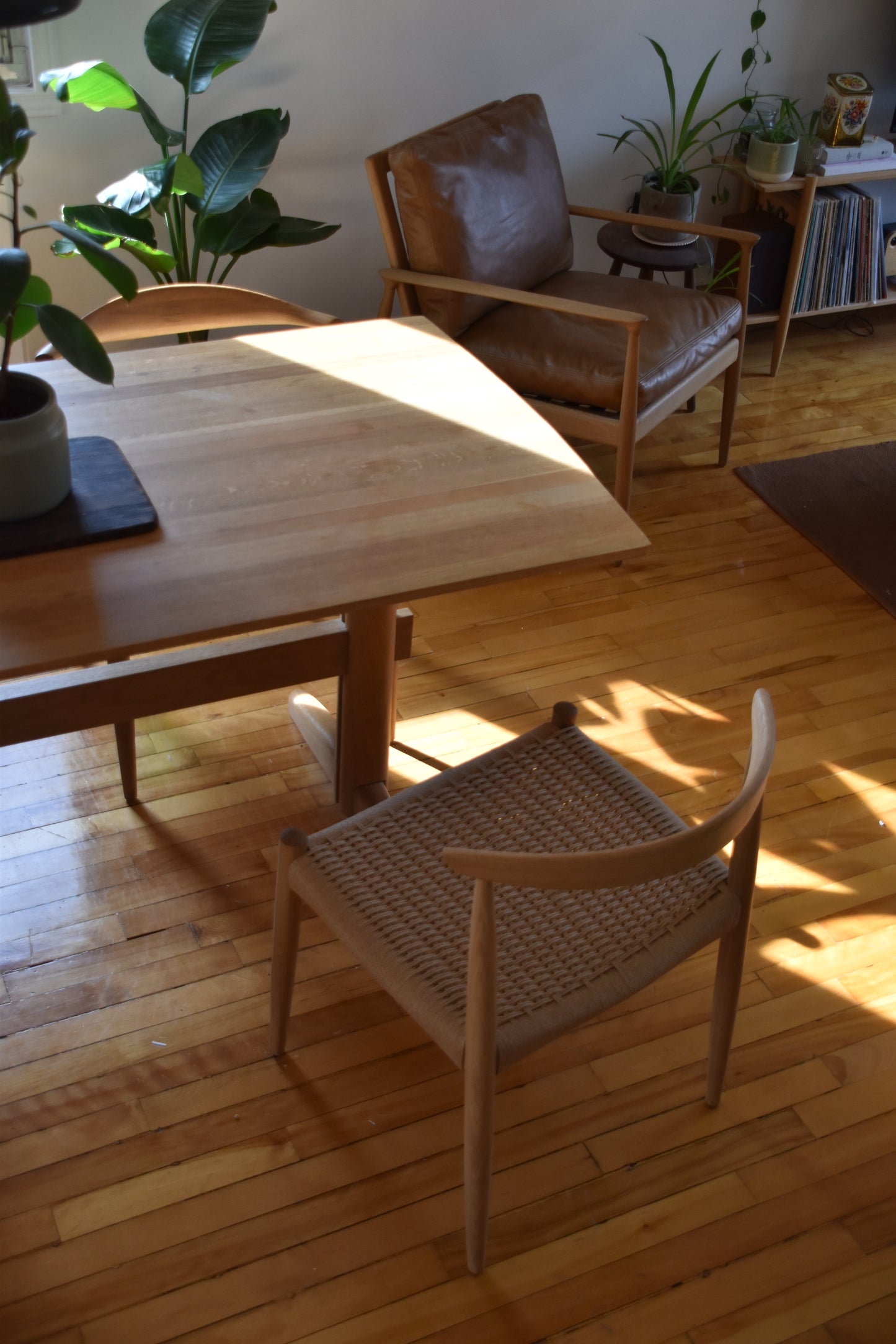 Lorne chair (paper cord)