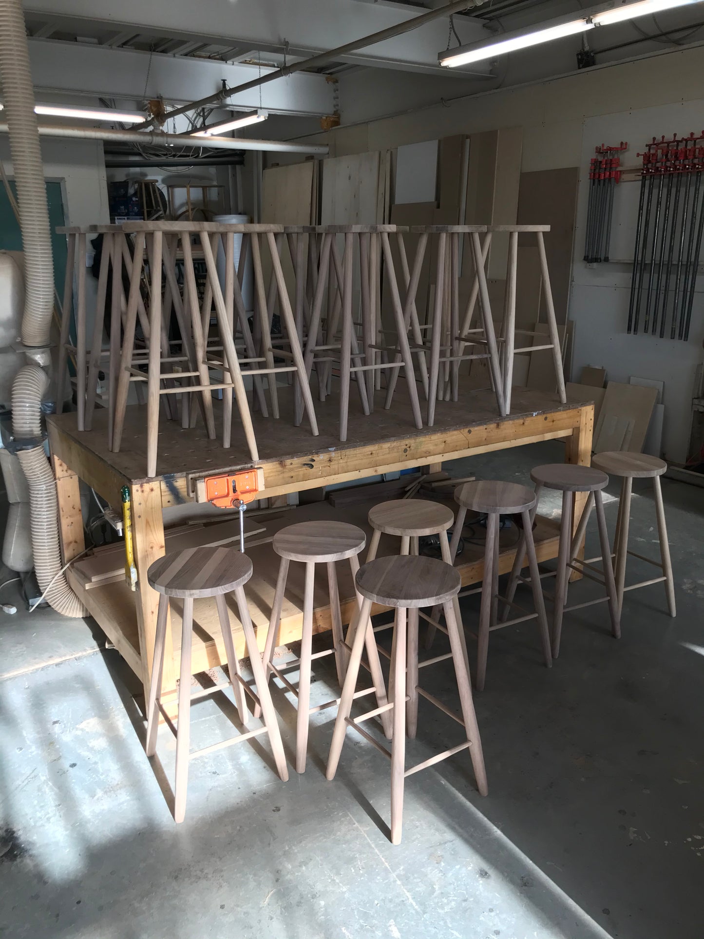 /querbes/ stool