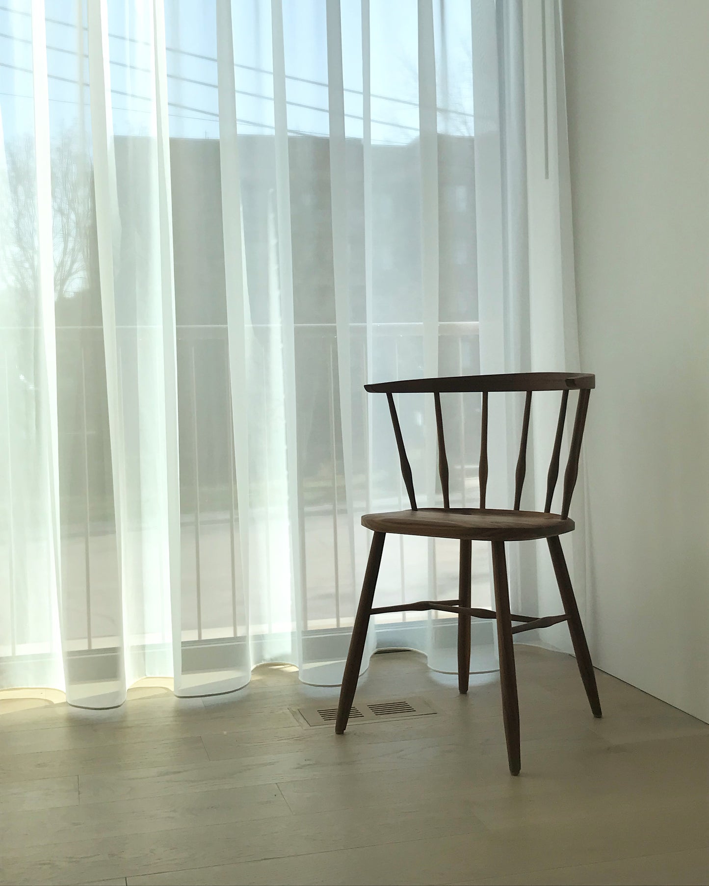 /alln/ chair