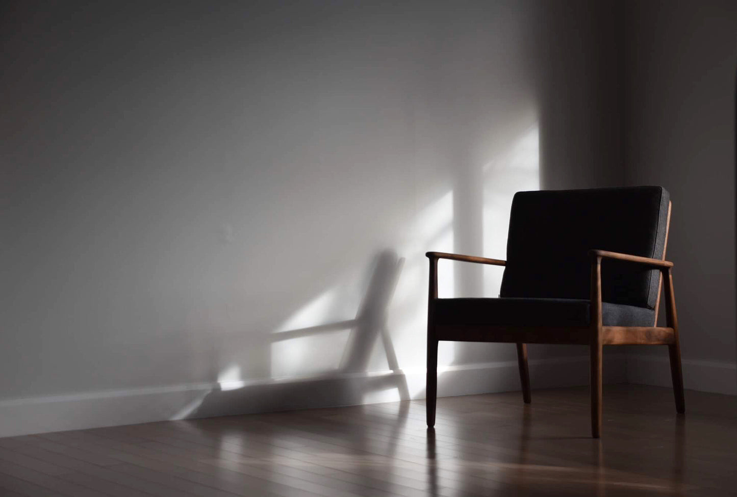 /hend/ lounge chair