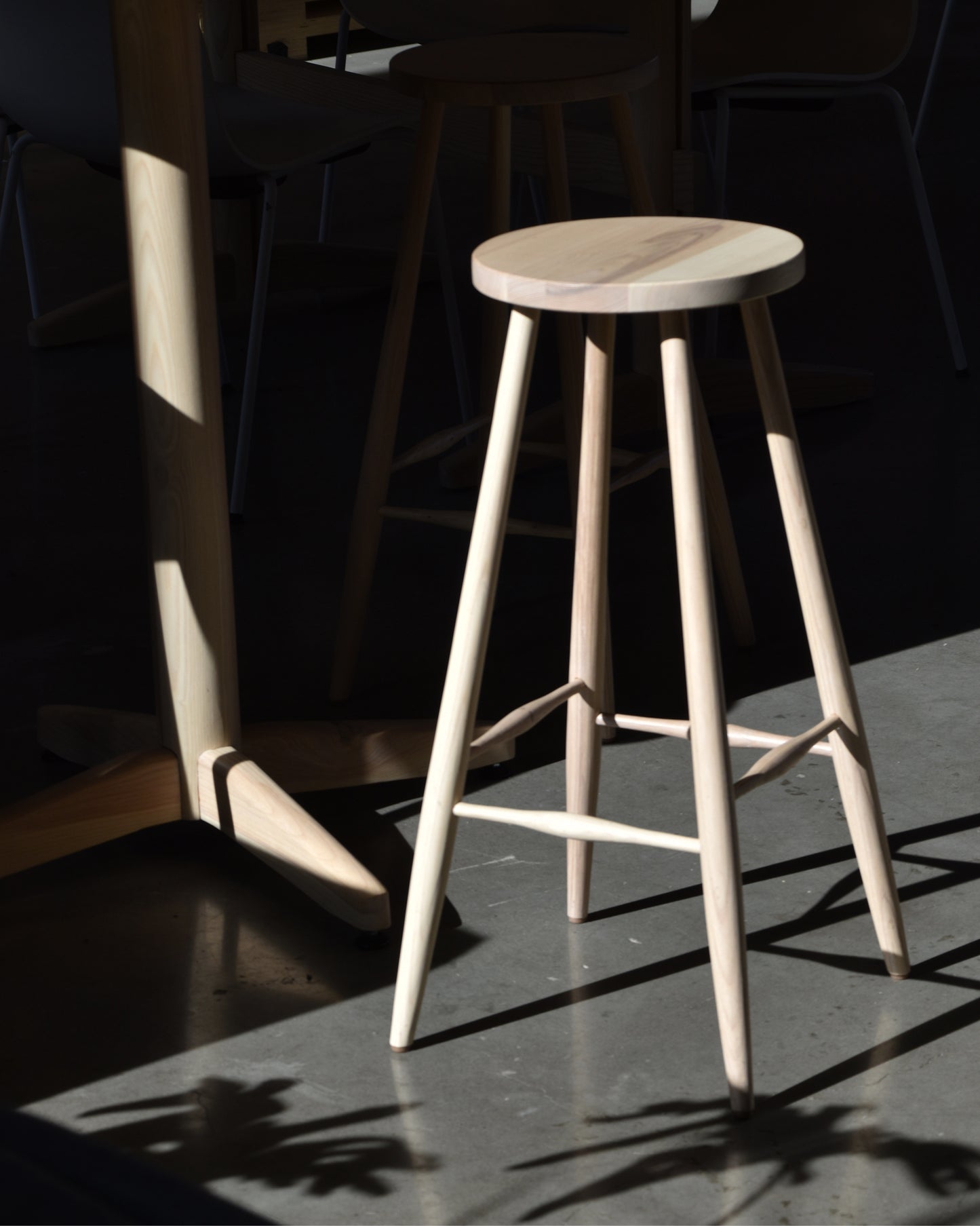 /querbes/ stool